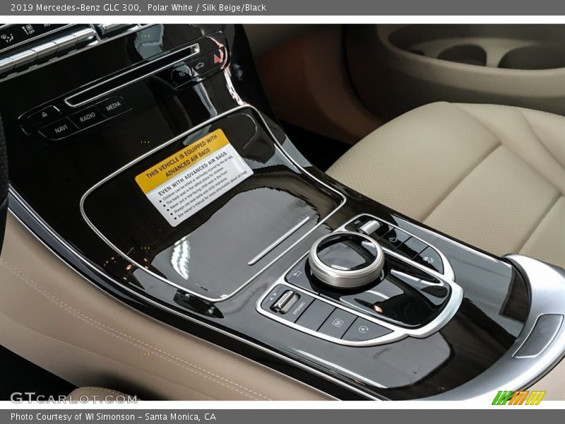 Polar White / Silk Beige/Black 2019 Mercedes-Benz GLC 300