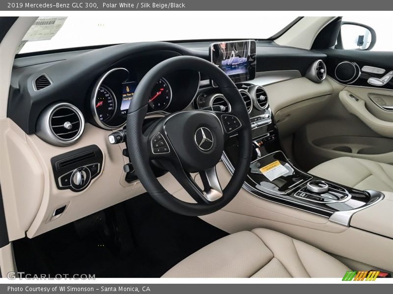 Polar White / Silk Beige/Black 2019 Mercedes-Benz GLC 300