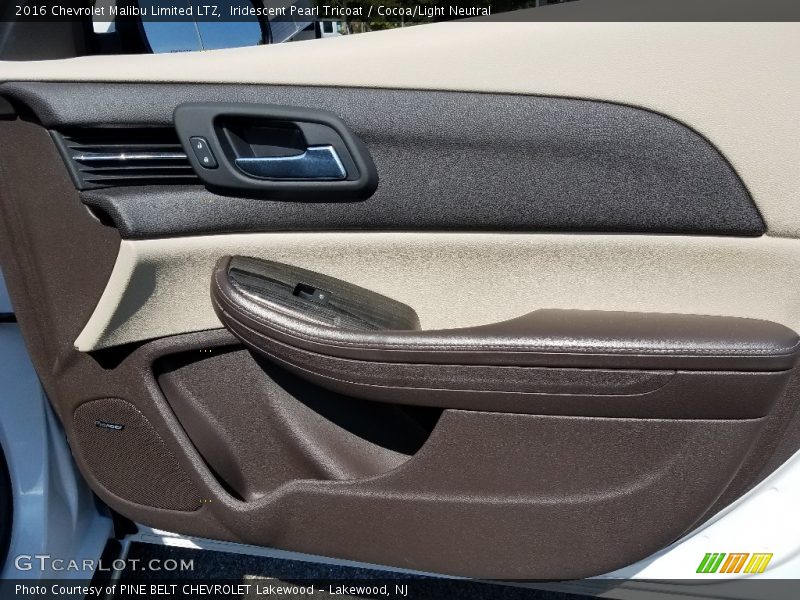 Iridescent Pearl Tricoat / Cocoa/Light Neutral 2016 Chevrolet Malibu Limited LTZ