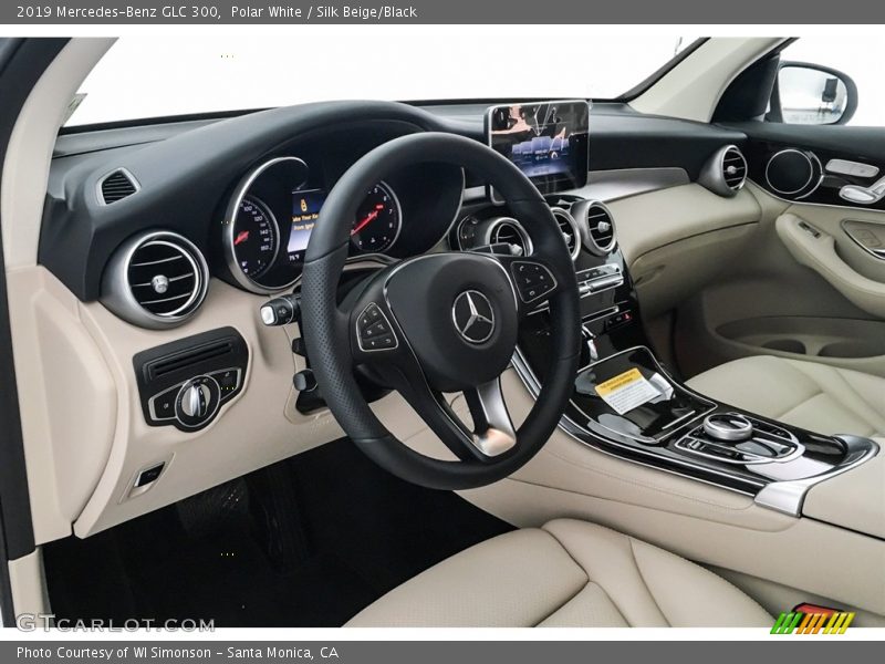 Polar White / Silk Beige/Black 2019 Mercedes-Benz GLC 300