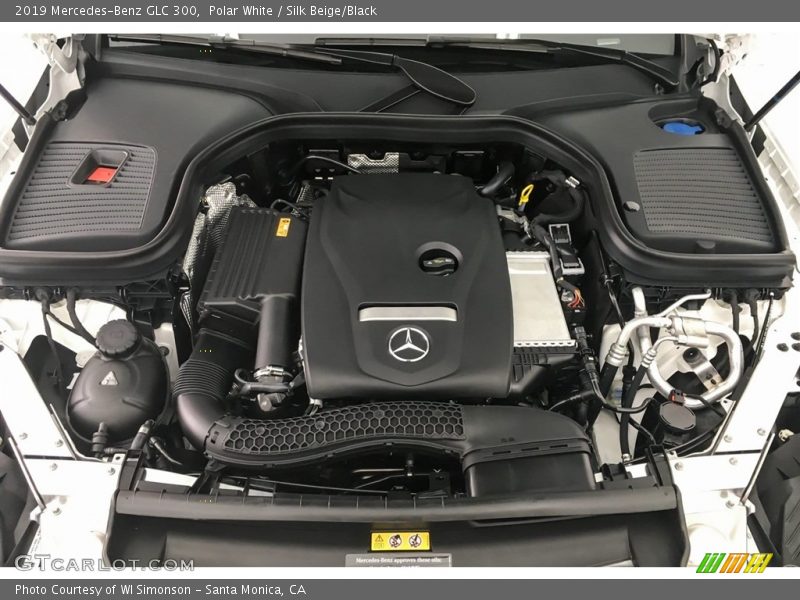 Polar White / Silk Beige/Black 2019 Mercedes-Benz GLC 300