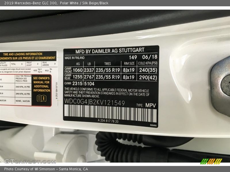 Polar White / Silk Beige/Black 2019 Mercedes-Benz GLC 300