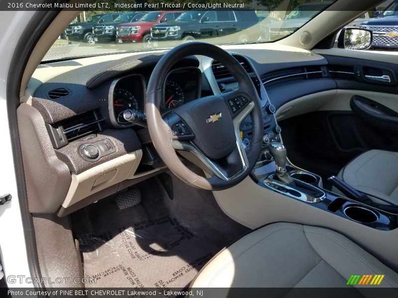 Iridescent Pearl Tricoat / Cocoa/Light Neutral 2016 Chevrolet Malibu Limited LTZ