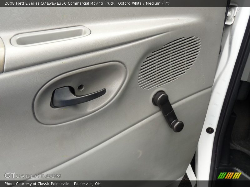 Oxford White / Medium Flint 2008 Ford E Series Cutaway E350 Commercial Moving Truck