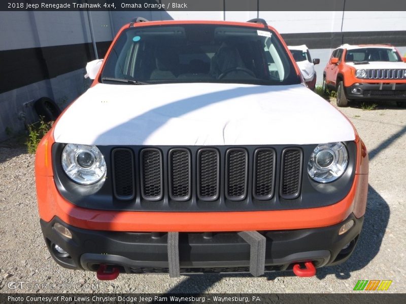 Omaha Orange / Black 2018 Jeep Renegade Trailhawk 4x4