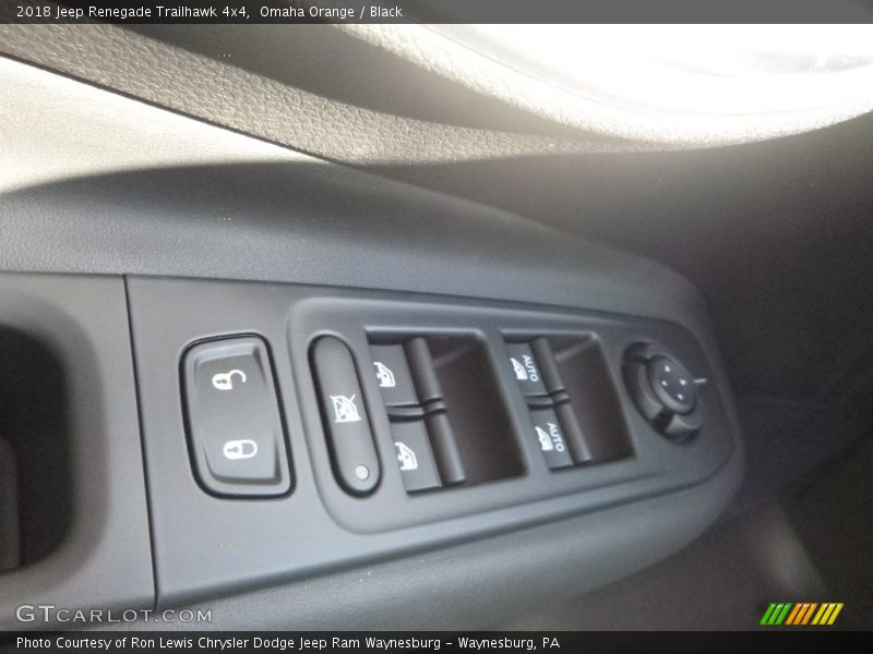 Omaha Orange / Black 2018 Jeep Renegade Trailhawk 4x4