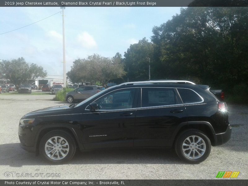 Diamond Black Crystal Pearl / Black/Light Frost Beige 2019 Jeep Cherokee Latitude