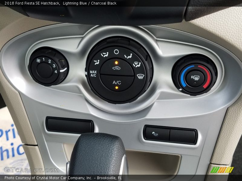 Lightning Blue / Charcoal Black 2018 Ford Fiesta SE Hatchback