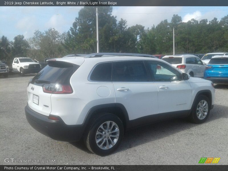 Bright White / Black/Light Frost Beige 2019 Jeep Cherokee Latitude