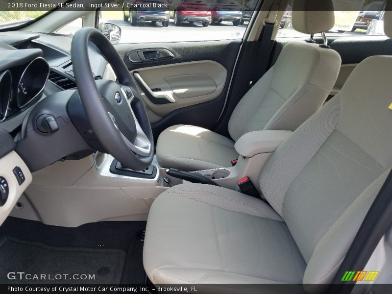 Ingot Silver / Charcoal Black 2018 Ford Fiesta SE Sedan
