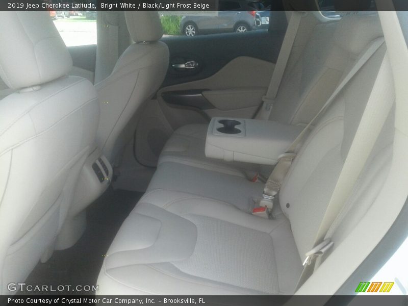 Bright White / Black/Light Frost Beige 2019 Jeep Cherokee Latitude