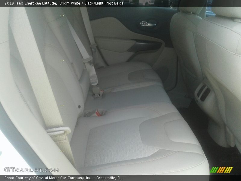 Bright White / Black/Light Frost Beige 2019 Jeep Cherokee Latitude