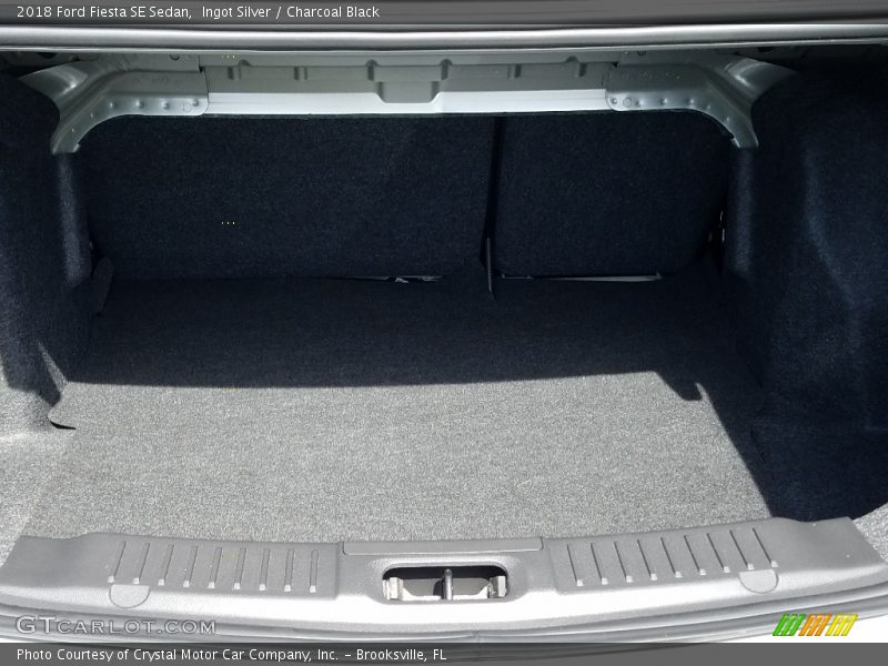 Ingot Silver / Charcoal Black 2018 Ford Fiesta SE Sedan