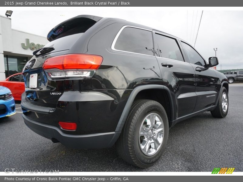 Brilliant Black Crystal Pearl / Black 2015 Jeep Grand Cherokee Laredo