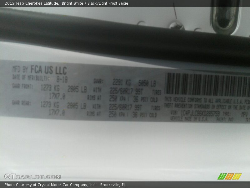 Bright White / Black/Light Frost Beige 2019 Jeep Cherokee Latitude