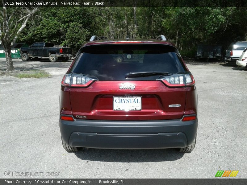 Velvet Red Pearl / Black 2019 Jeep Cherokee Latitude