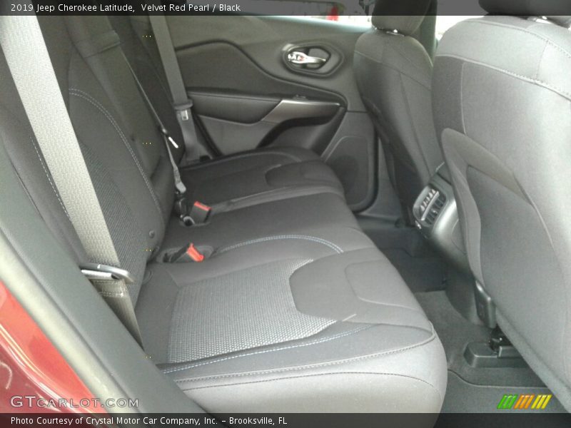 Velvet Red Pearl / Black 2019 Jeep Cherokee Latitude