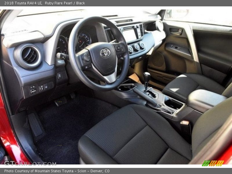 Ruby Flare Pearl / Black 2018 Toyota RAV4 LE