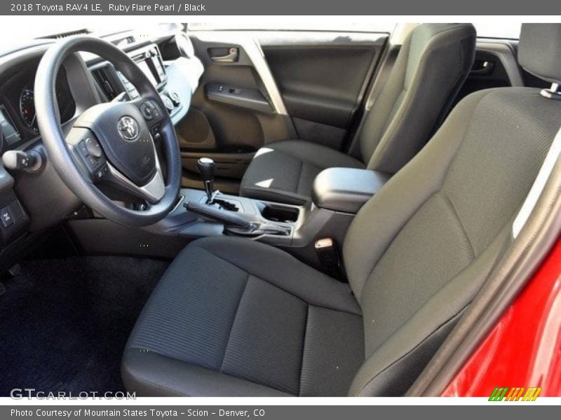 Ruby Flare Pearl / Black 2018 Toyota RAV4 LE