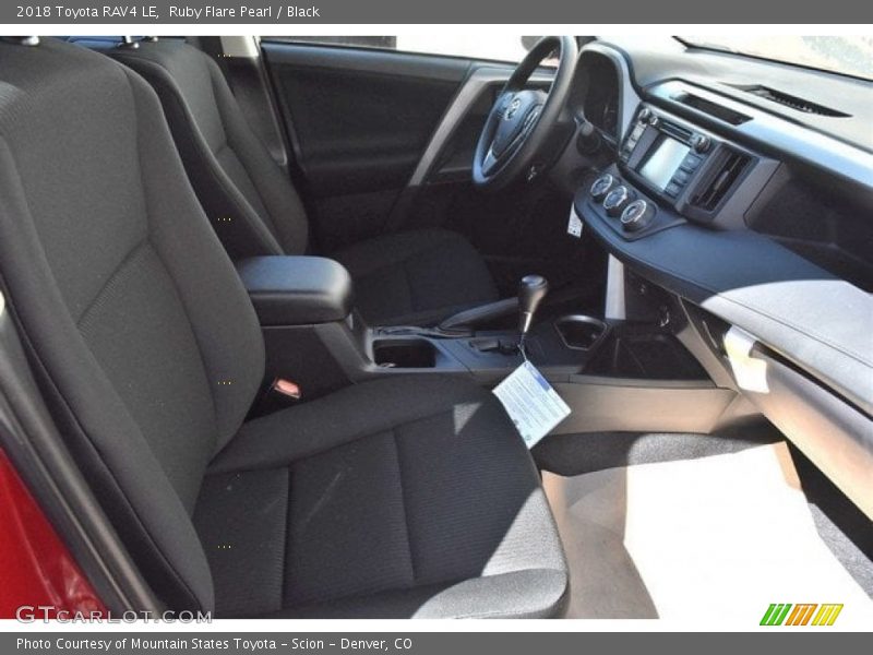 Ruby Flare Pearl / Black 2018 Toyota RAV4 LE