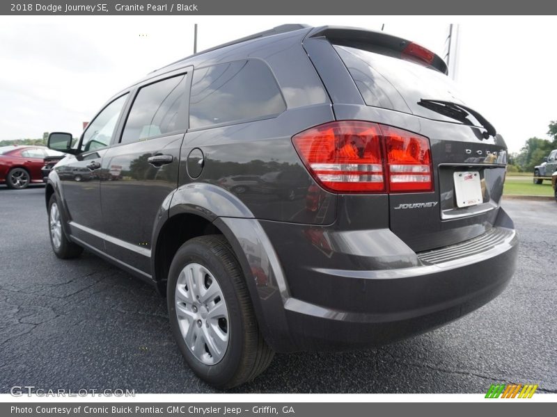 Granite Pearl / Black 2018 Dodge Journey SE