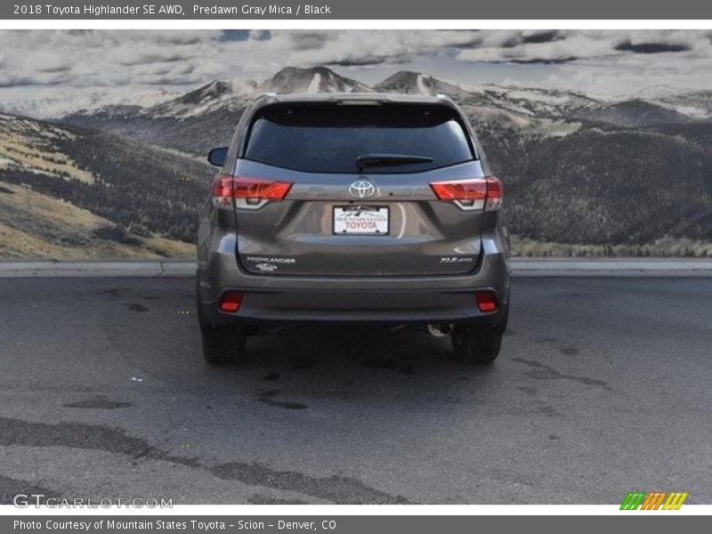 Predawn Gray Mica / Black 2018 Toyota Highlander SE AWD