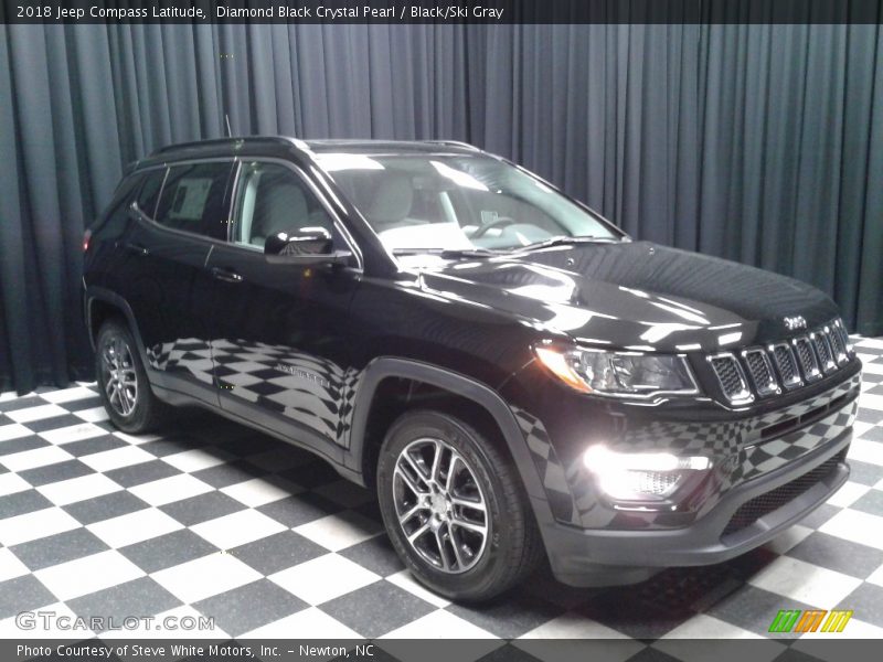 Diamond Black Crystal Pearl / Black/Ski Gray 2018 Jeep Compass Latitude