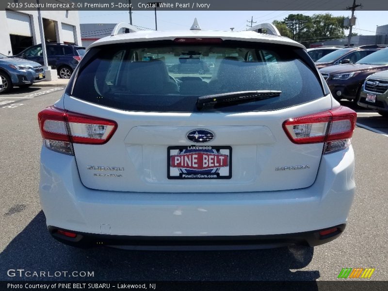Crystal White Pearl / Ivory 2019 Subaru Impreza 2.0i Premium 5-Door