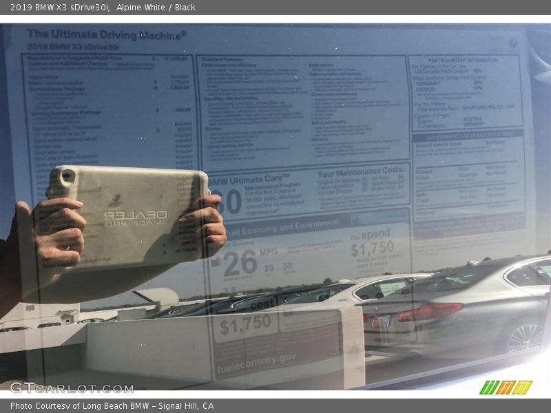 Alpine White / Black 2019 BMW X3 sDrive30i