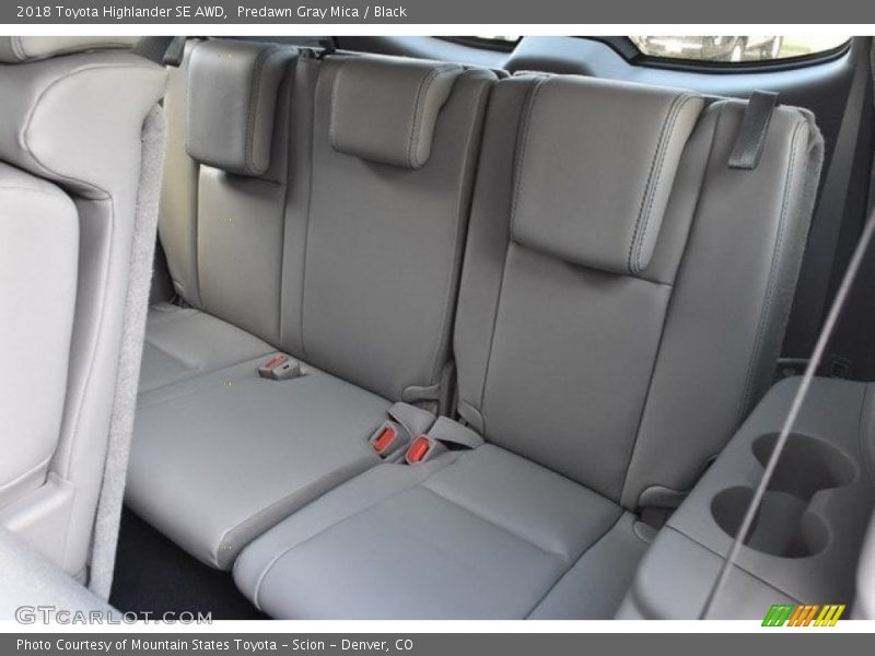 Predawn Gray Mica / Black 2018 Toyota Highlander SE AWD