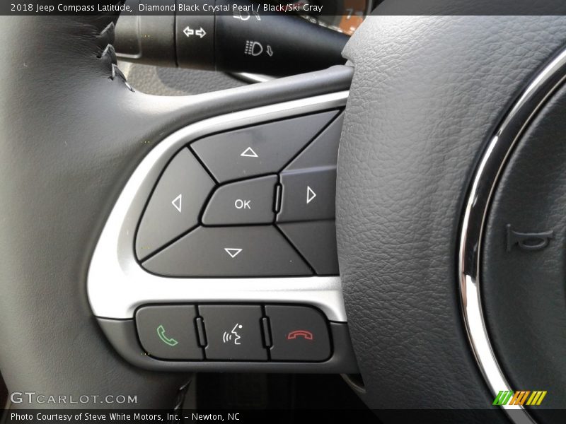 Diamond Black Crystal Pearl / Black/Ski Gray 2018 Jeep Compass Latitude