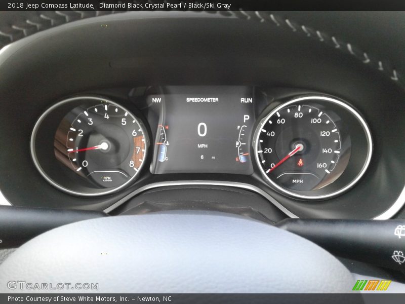 Diamond Black Crystal Pearl / Black/Ski Gray 2018 Jeep Compass Latitude