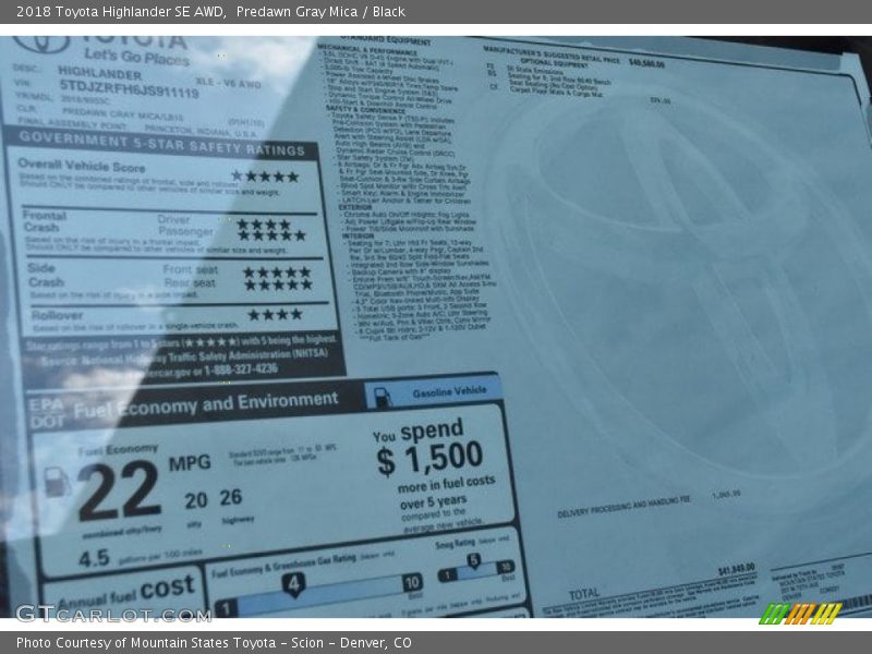 Predawn Gray Mica / Black 2018 Toyota Highlander SE AWD