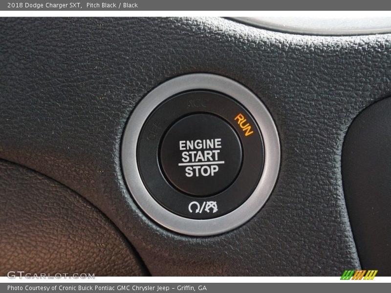 Pitch Black / Black 2018 Dodge Charger SXT