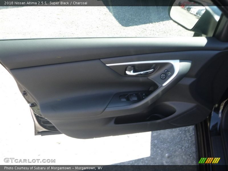 Super Black / Charcoal 2018 Nissan Altima 2.5 S
