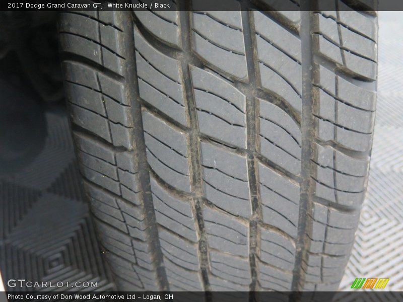 White Knuckle / Black 2017 Dodge Grand Caravan GT