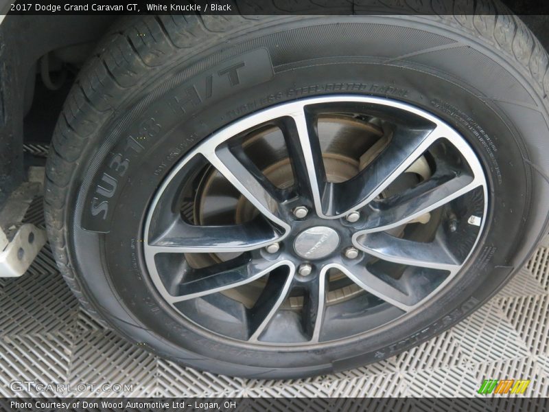 White Knuckle / Black 2017 Dodge Grand Caravan GT