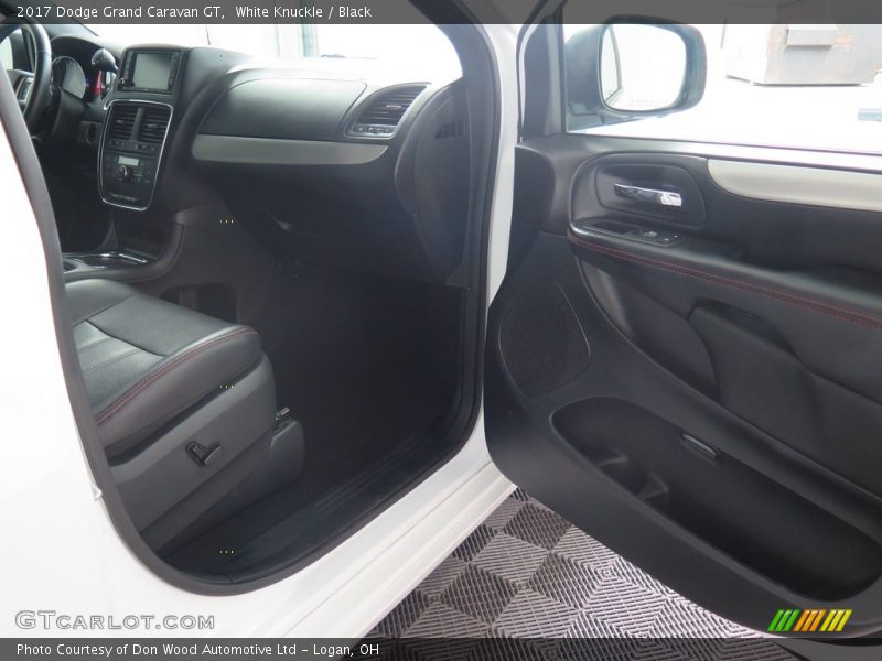White Knuckle / Black 2017 Dodge Grand Caravan GT