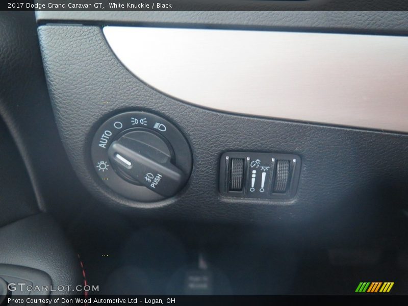 White Knuckle / Black 2017 Dodge Grand Caravan GT