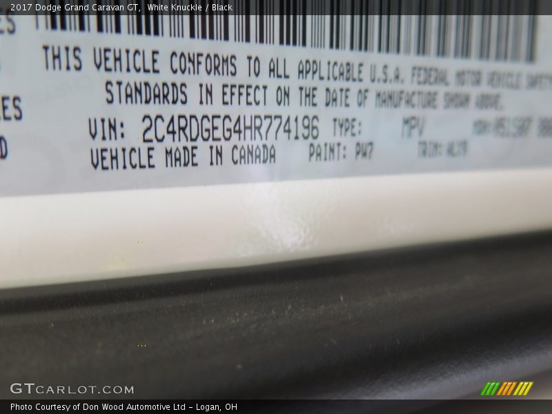 White Knuckle / Black 2017 Dodge Grand Caravan GT