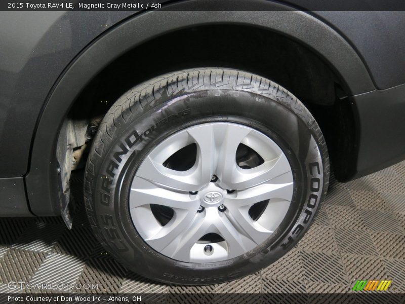 Magnetic Gray Metallic / Ash 2015 Toyota RAV4 LE
