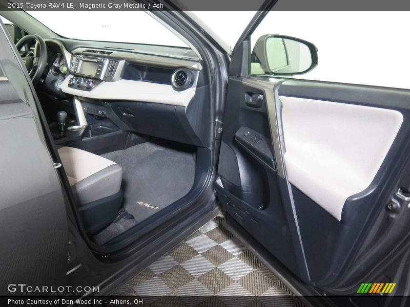 Magnetic Gray Metallic / Ash 2015 Toyota RAV4 LE