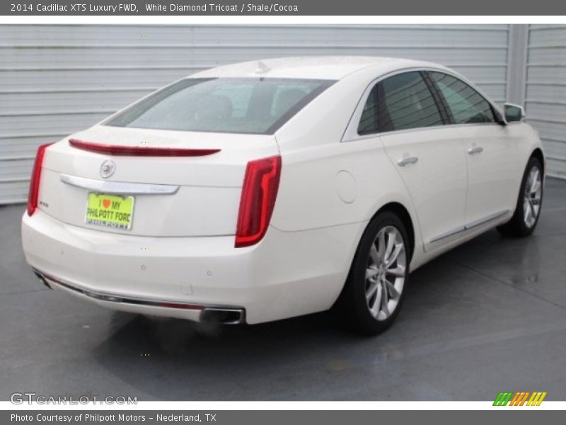 White Diamond Tricoat / Shale/Cocoa 2014 Cadillac XTS Luxury FWD