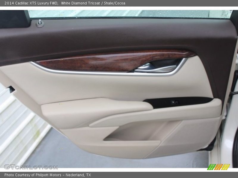 White Diamond Tricoat / Shale/Cocoa 2014 Cadillac XTS Luxury FWD