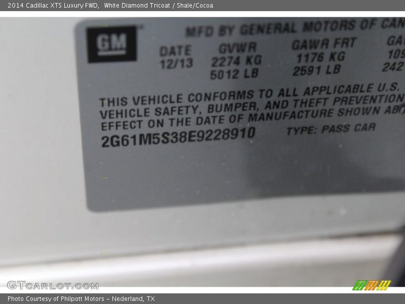 White Diamond Tricoat / Shale/Cocoa 2014 Cadillac XTS Luxury FWD