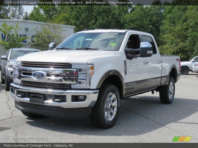 Front 3/4 View of 2019 F250 Super Duty King Ranch Crew Cab 4x4