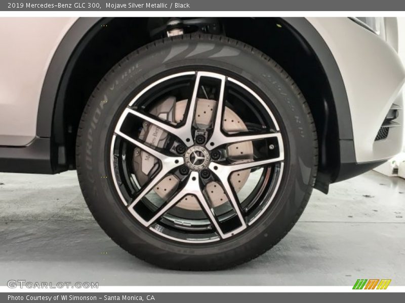 Mojave Silver Metallic / Black 2019 Mercedes-Benz GLC 300