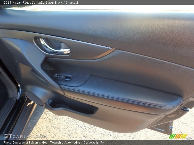 Super Black / Charcoal 2015 Nissan Rogue SV AWD