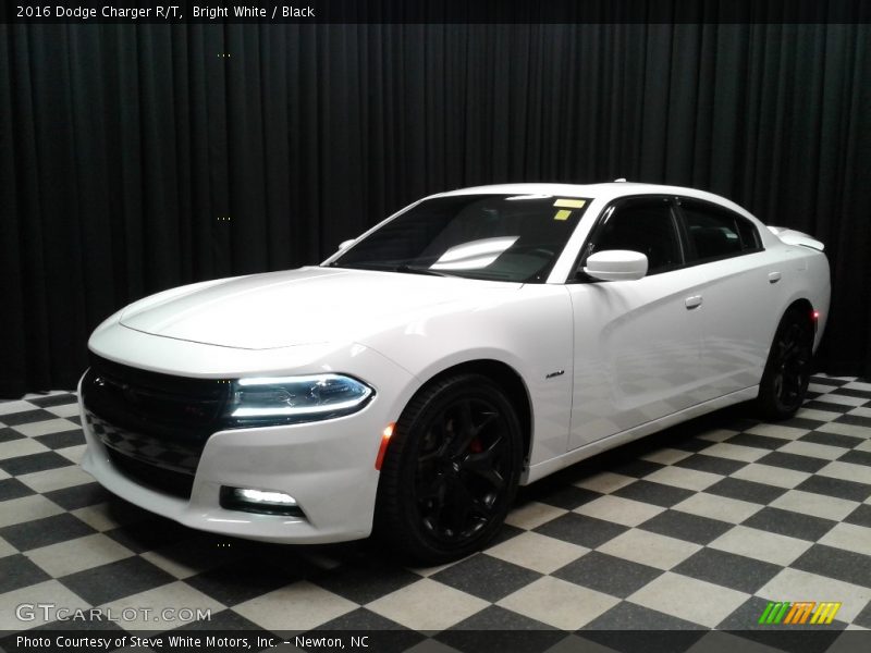 Bright White / Black 2016 Dodge Charger R/T