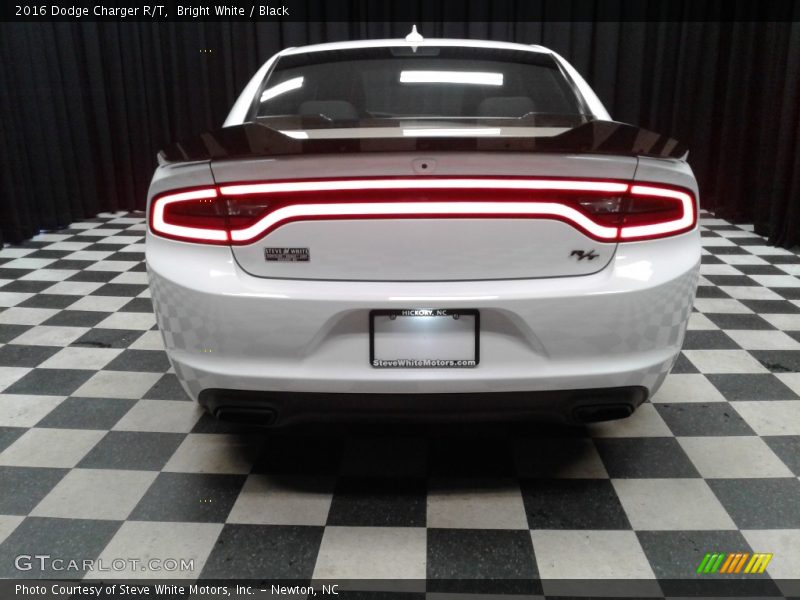 Bright White / Black 2016 Dodge Charger R/T